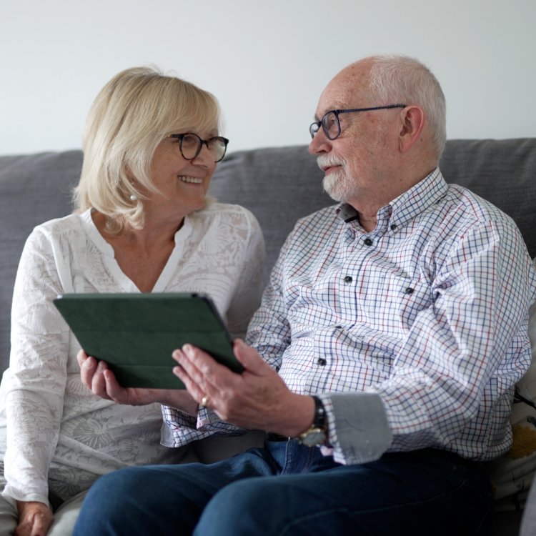 Couple enjoying Time Capsule Film - Video Memoirs service